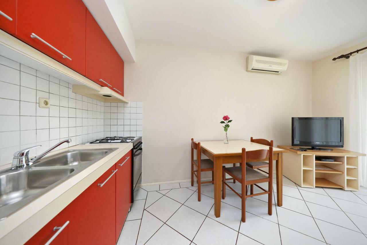 Girica Apartments ซาดาร์ ภายนอก รูปภาพ